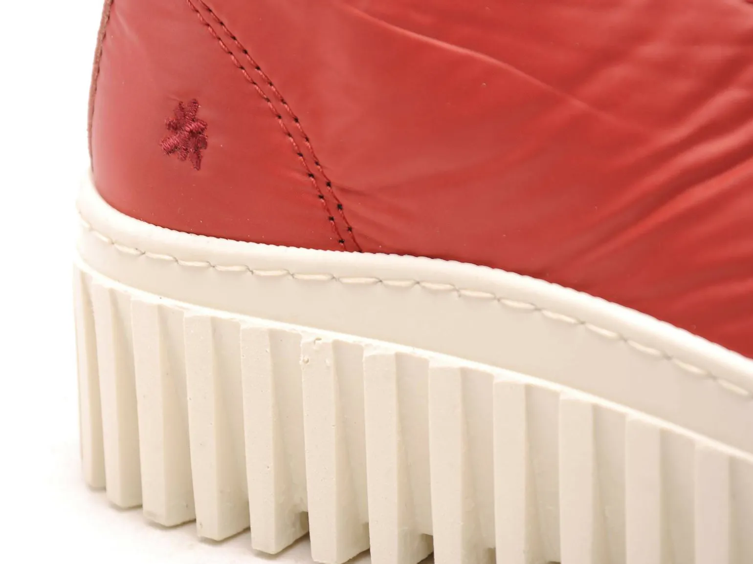 Art BRIGHTON 1534 Rouge Baskets Basses Femme