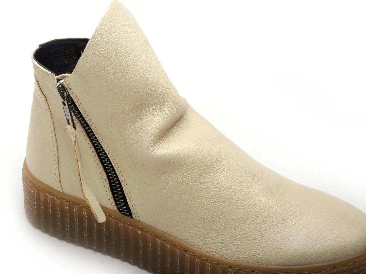 Follia Dolce 411 Blanc Boots et Bottines Plates Femme