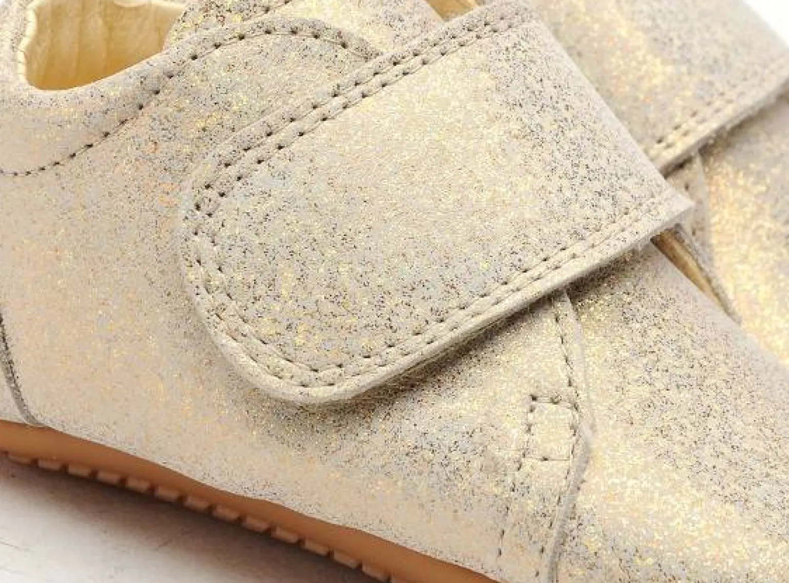Froddo Chaussons bébé PREWALKERS SHINE G1130017 Or Chaussons Bébé