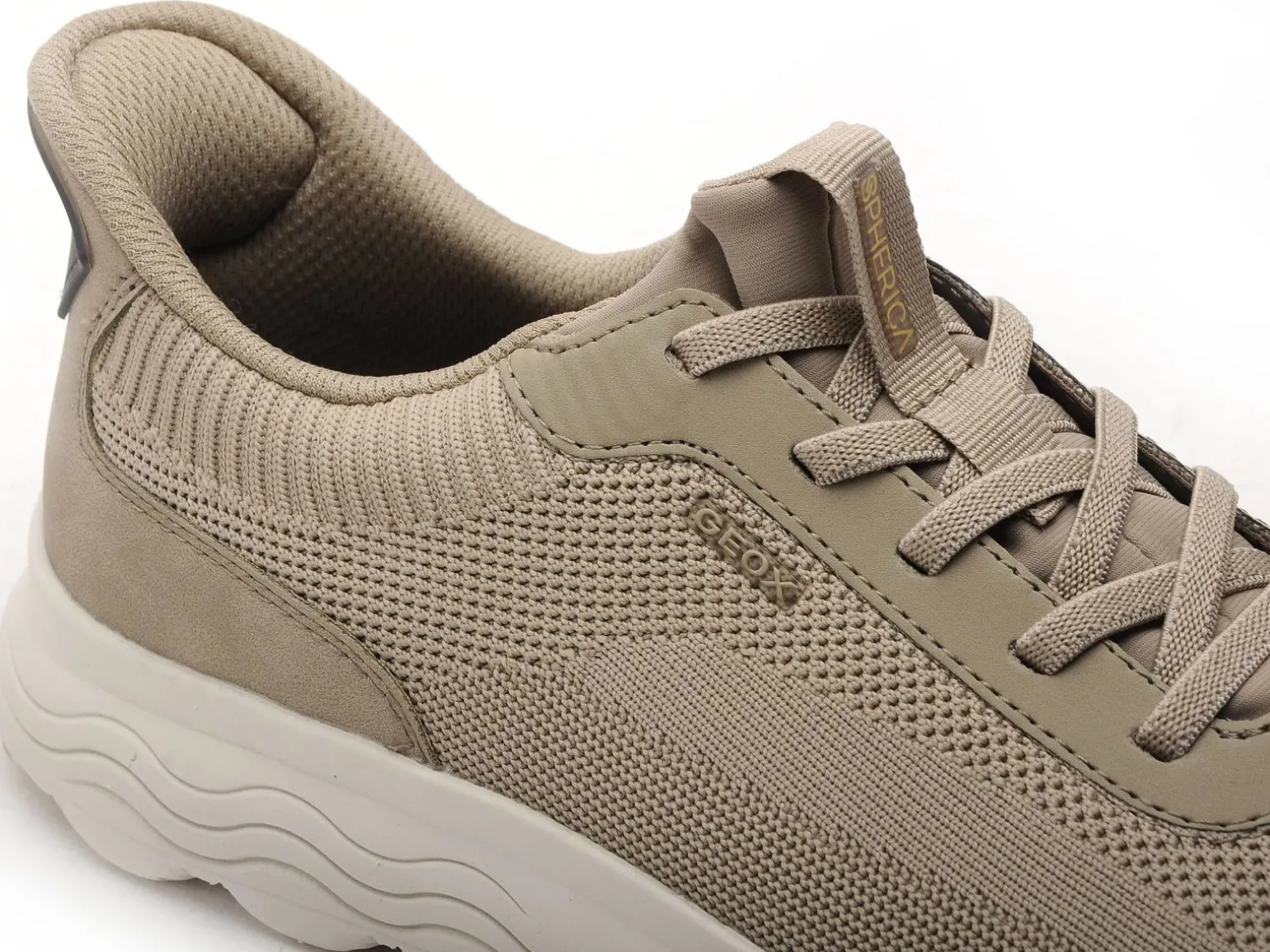 Geox U55MPA Beige Baskets Basses Homme