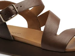 Inuovo A96001 Marron Sandales Plates Femme