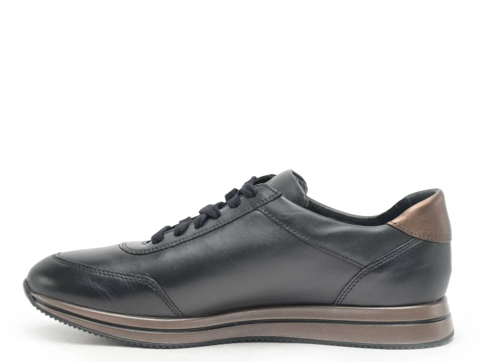 Mephisto LOUMA Noir Baskets Basses Femme