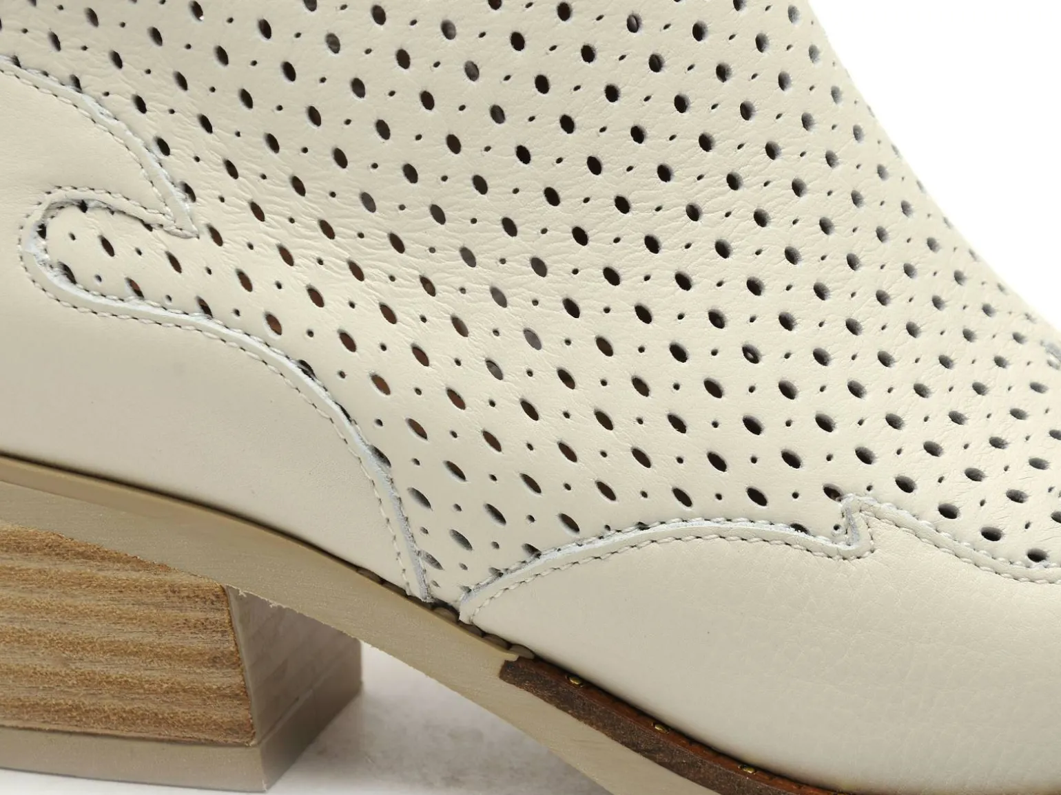 Minka ASIATO Blanc Boots et Bottines à Talons Femme
