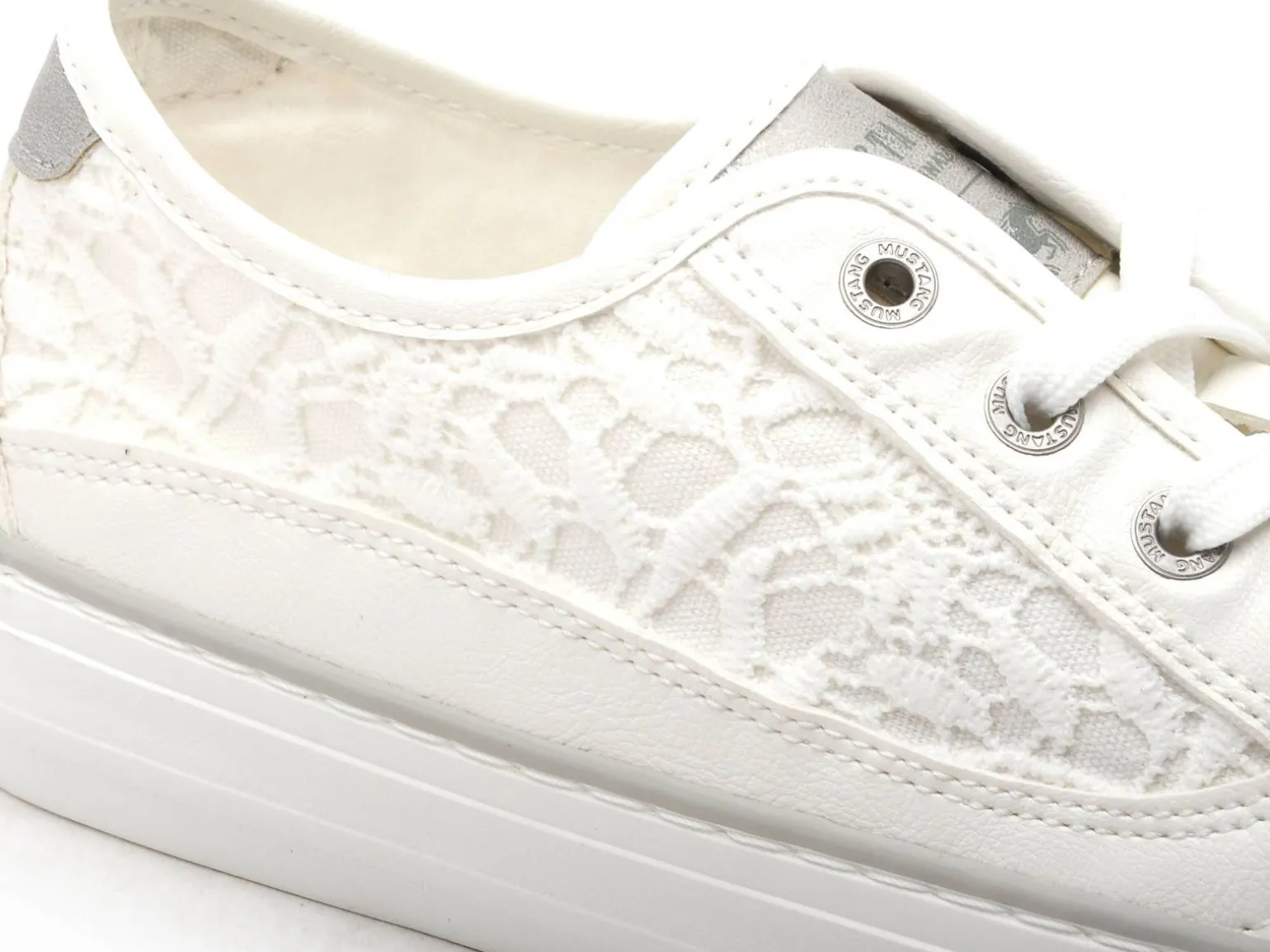 Mustang 1272309 Blanc Baskets Basses Femme