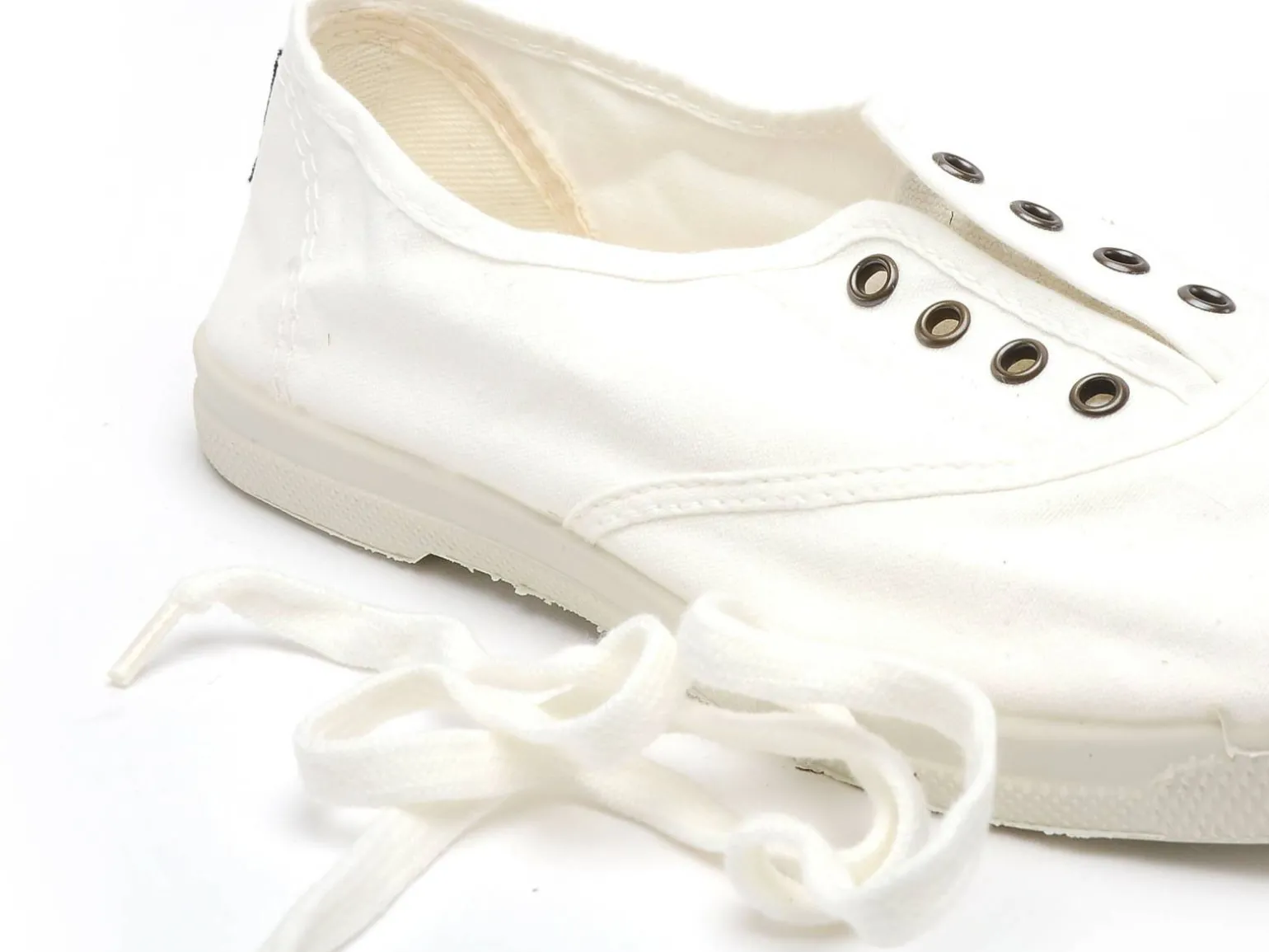 Natural World 102 Blanc Baskets Basses Femme
