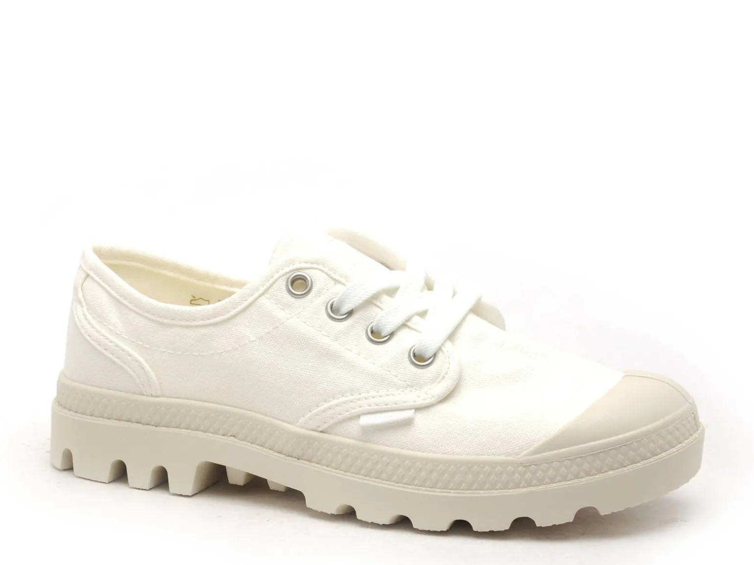 Palladium PAMPA OXFORD Blanc Baskets Basses Femme