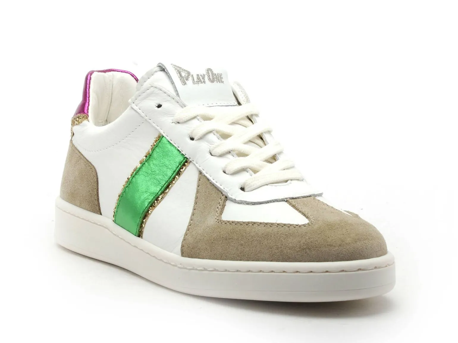 Play One REACTION 28 Blanc Baskets Basses Femme