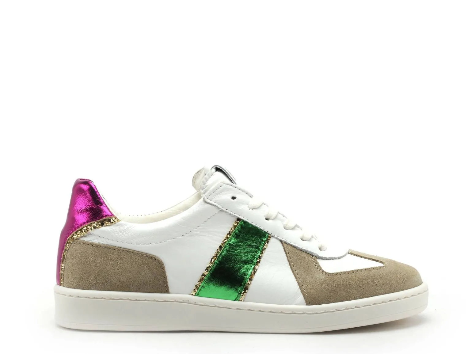 Play One REACTION 28 Blanc Baskets Basses Femme