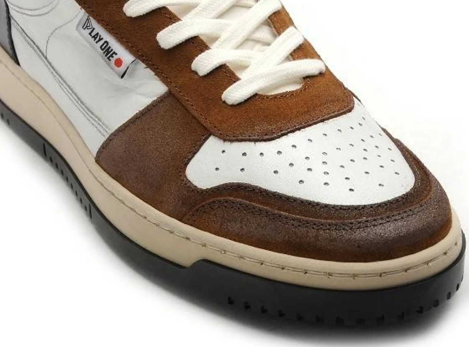 Play One SHARK Marron Baskets Basses Homme